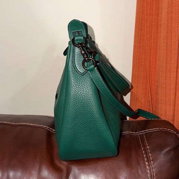 ‼️ Coach Cary Soft Pebble Green Leather Shoulder Bag - Picture 9 of 12